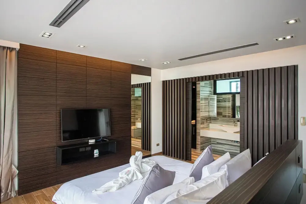 Tropical Haven Villa 4-Bedroom Private Pool Butler Choeng Thale Phuket