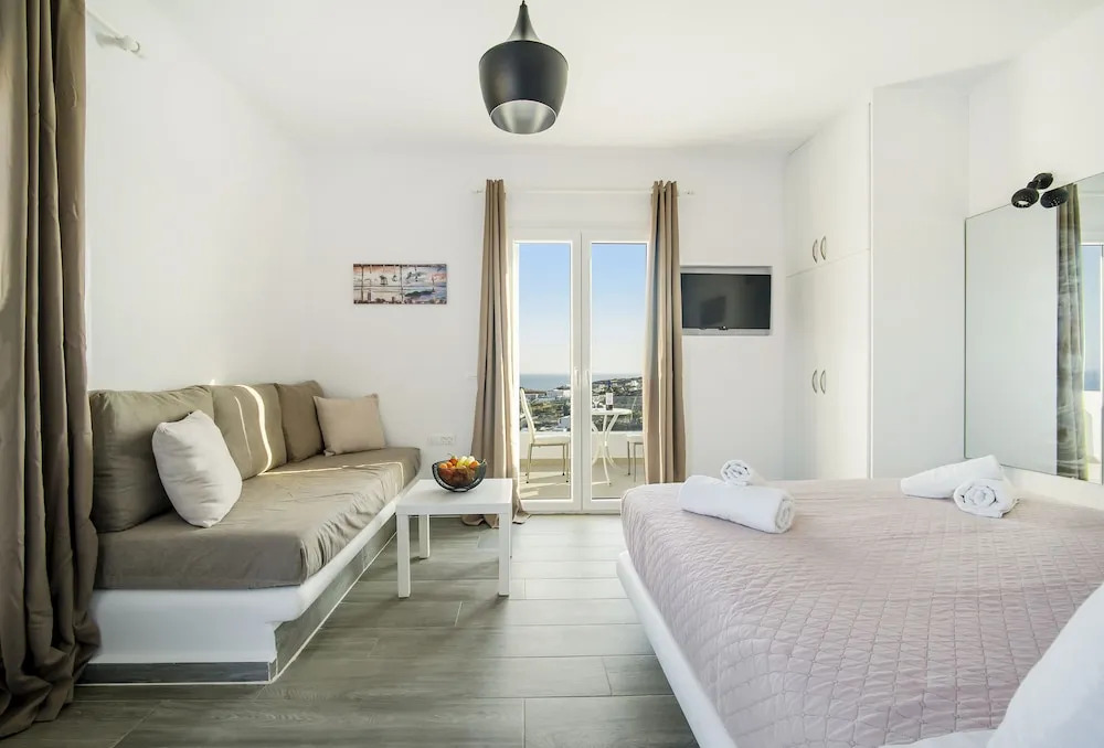 Oniropetra Apartaments