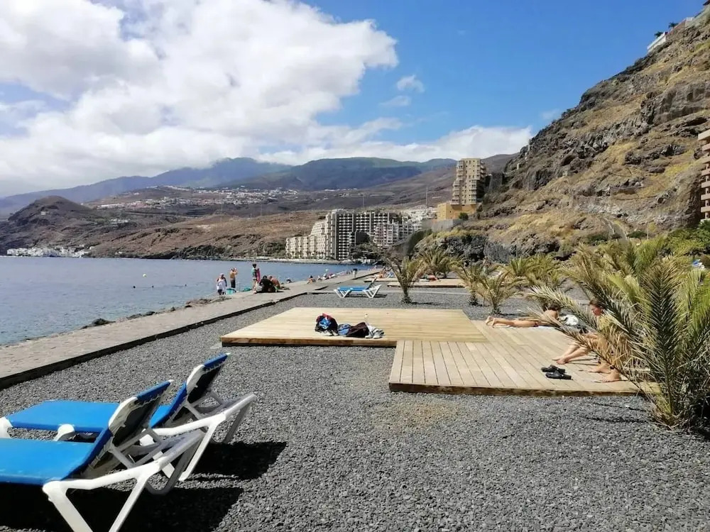 Stunning 3 Bedroom Apartment in Radazul With Ocean Views