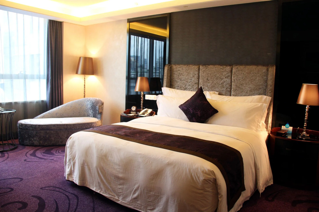 Sentosa Hotel Shenzhen Feicui Branch, Enjoy tropical swimming pools and high-class fitness club