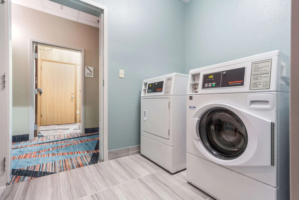 Quality Inn & Suites Omaha Chalco