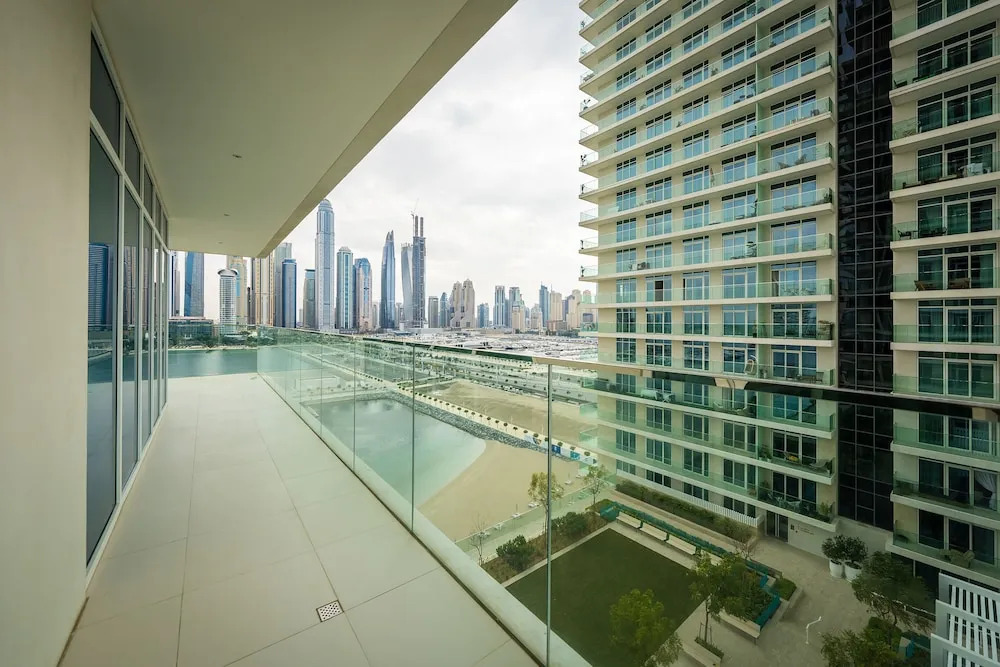 Glamorous 3BR with Marina view