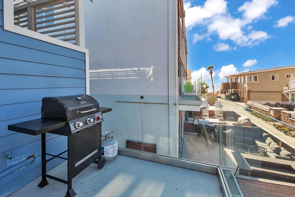 Island Paradise Deck - 2nd Floor Condo Sleeps 8