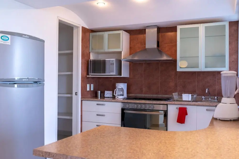 Bright Apartment with Private Bathroom,Kitchen And More @Santafe-601