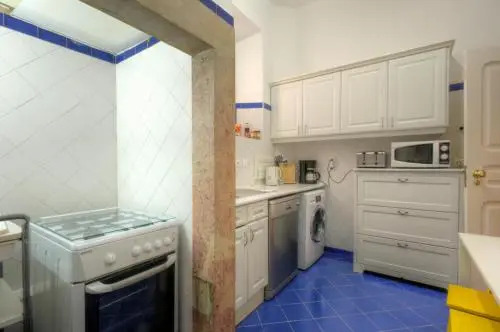 Angola Apartment - 8Bedrooms