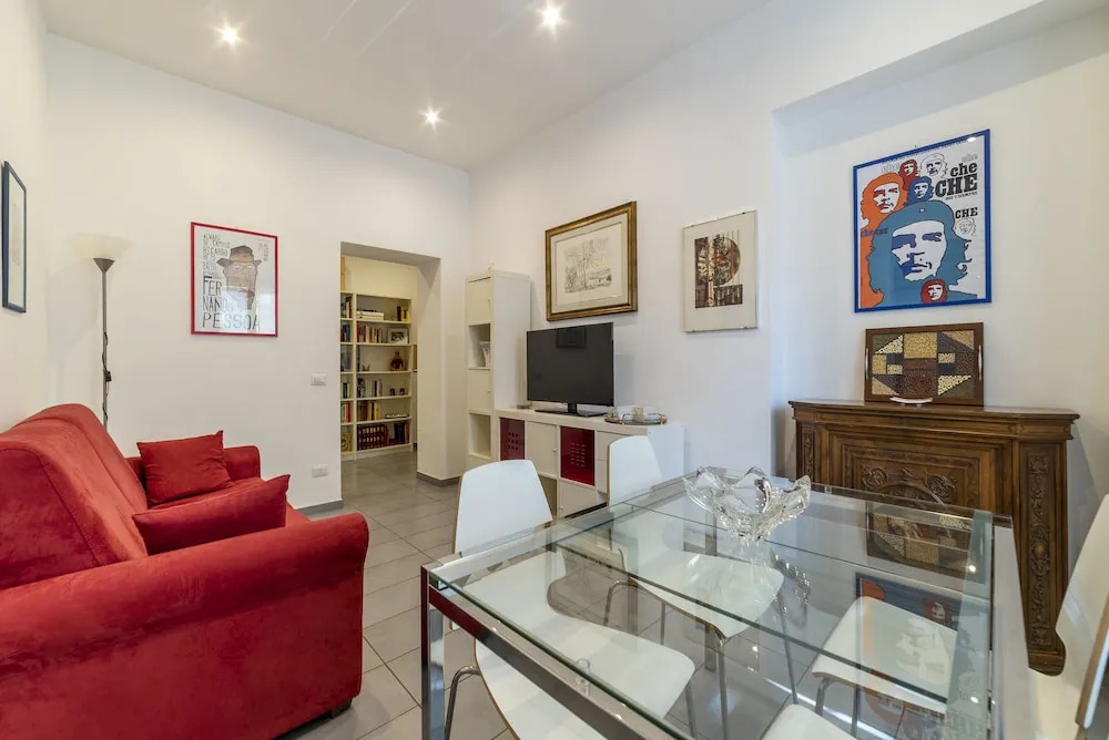 GuestHost - Porta Pia & Villa Torlonia Apartment with Balcony