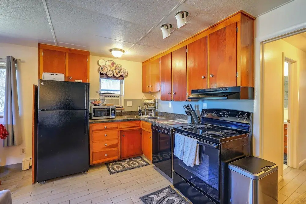 6 Mi to Dtwn Denver: Artsy Home w/ Mtn Views!