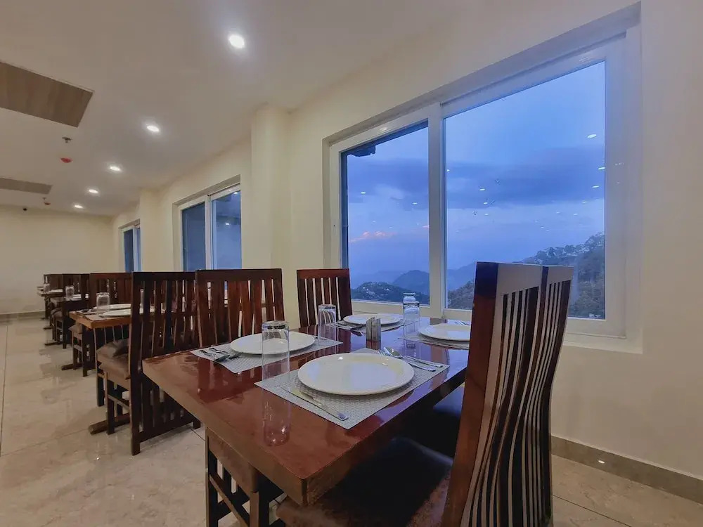 Hotel Pines And Peeks By Tws Hotels