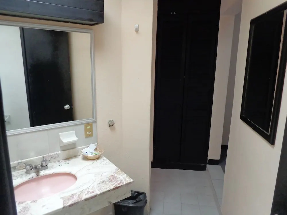 Hotel Bugambilias