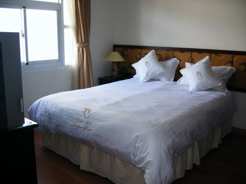 Golden Ant Hotel