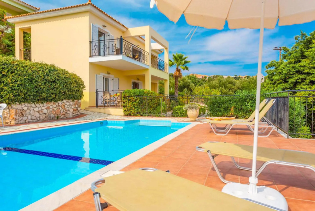 Skala Villa Yellow
