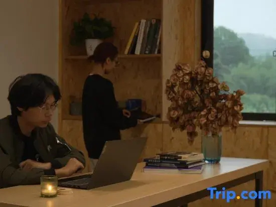 No Cherry Hostel (Shanbianbian Cafe)