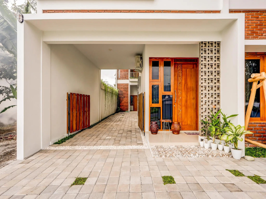 OYO 90099 Twin House