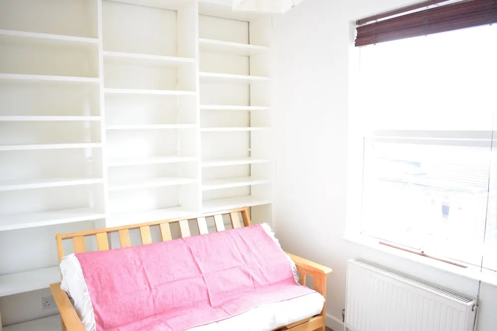 Sunny & Spacious 2 Bed Flat in North West London