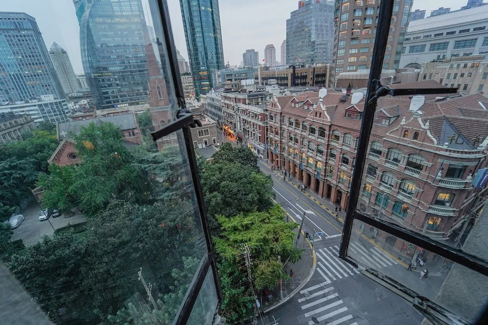 No. 8 Art Hotel