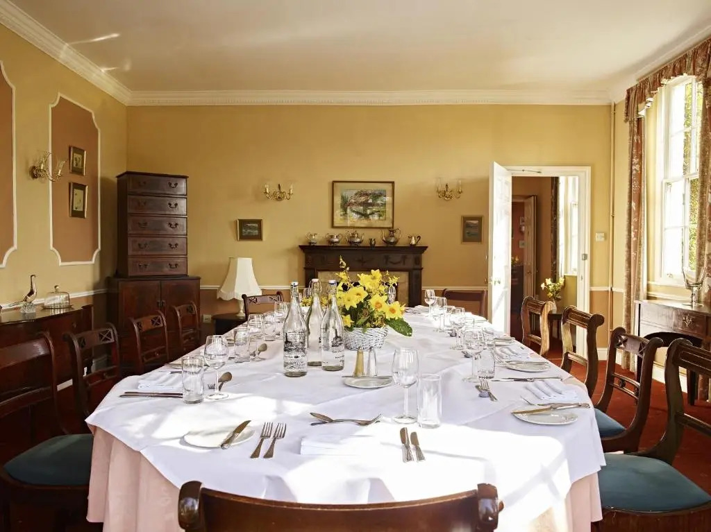 Corse Lawn House Hotel