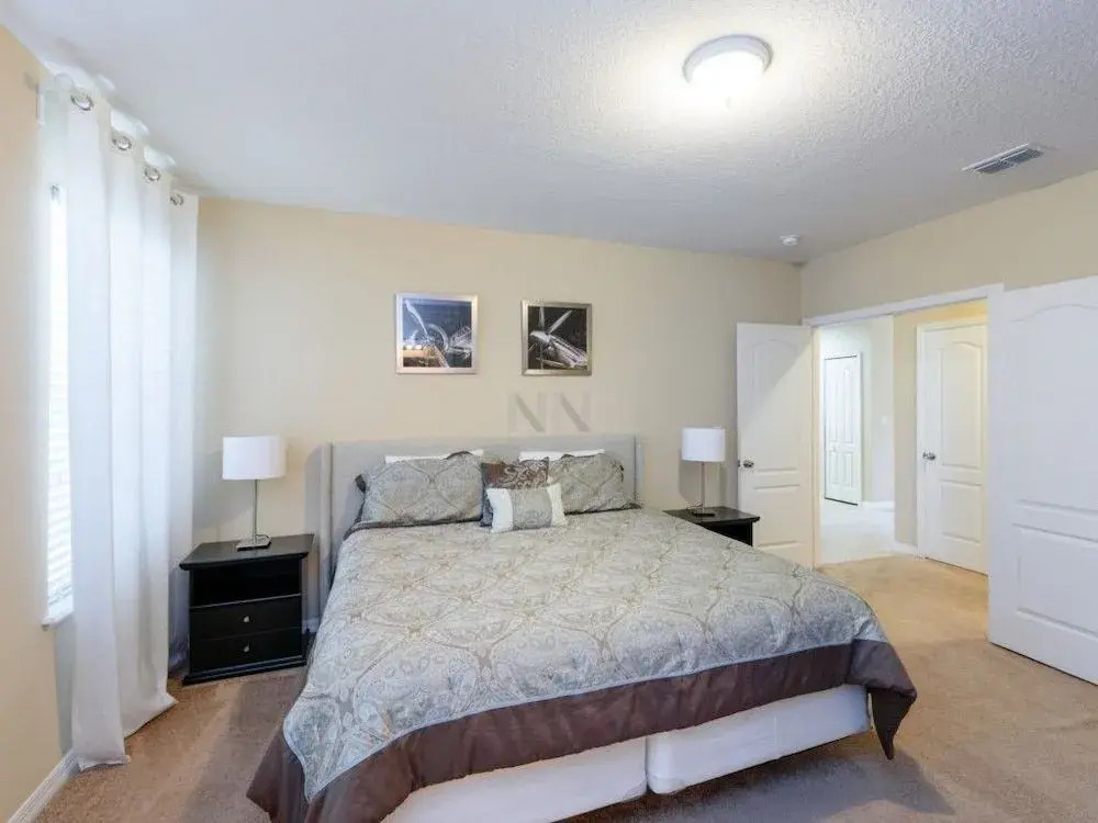 Special Vacation Home 5 Bedrooms home by RedAwning