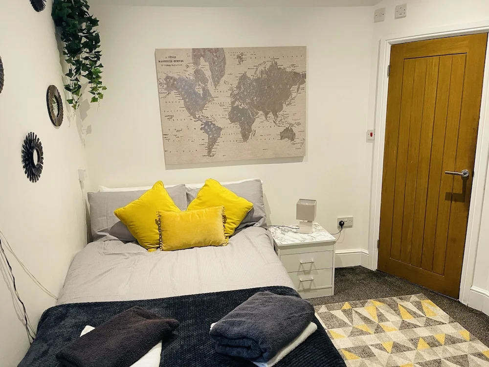 Hidden Hot Tub Retreat Apartment in Nottingham