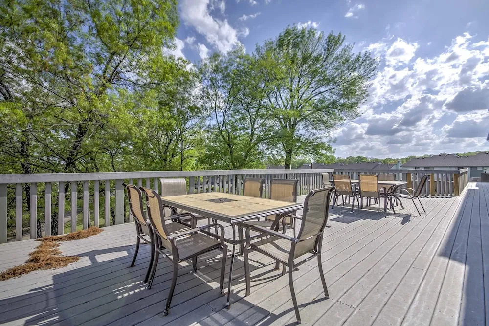 Seasonal Pool & Private Deck: Lake Ozark Getaway