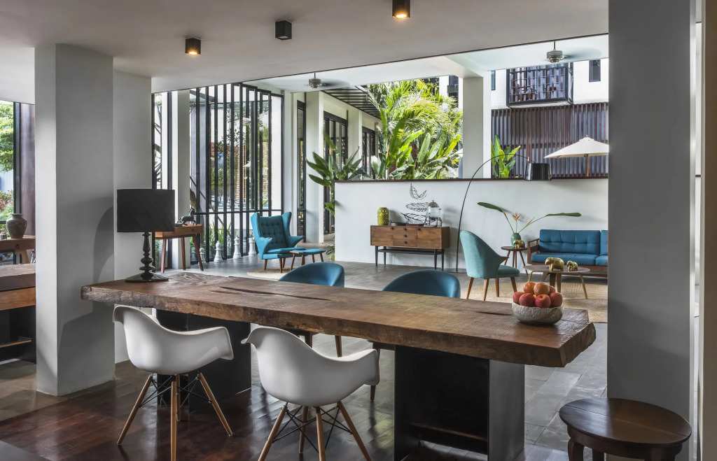 The Aviary Hotel