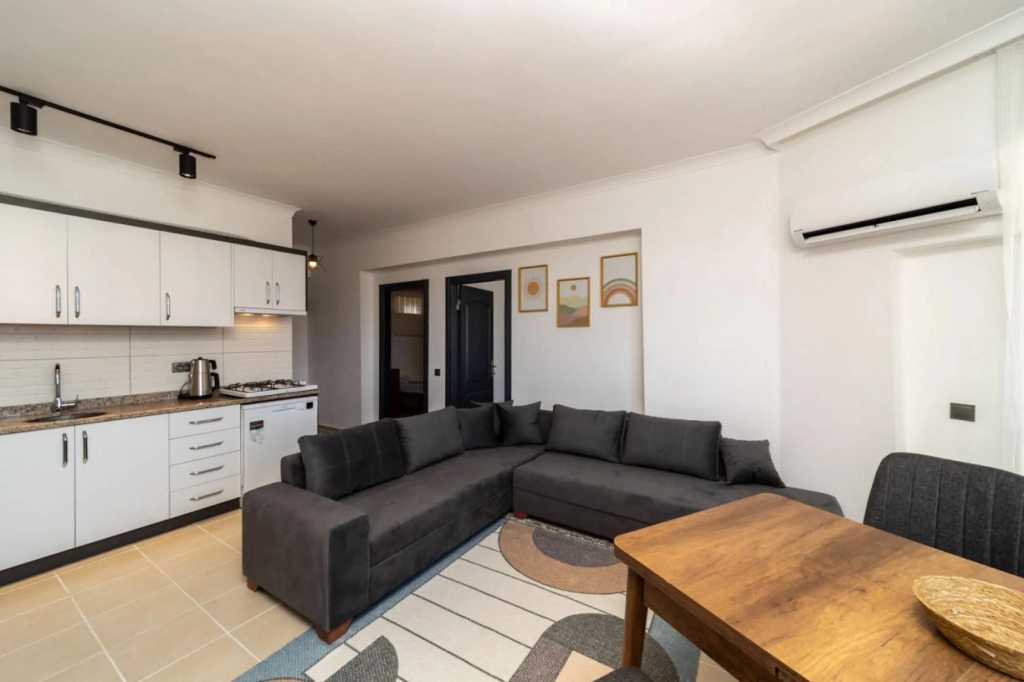 Modern Flat With Balcony Close to Beach in Aksu
