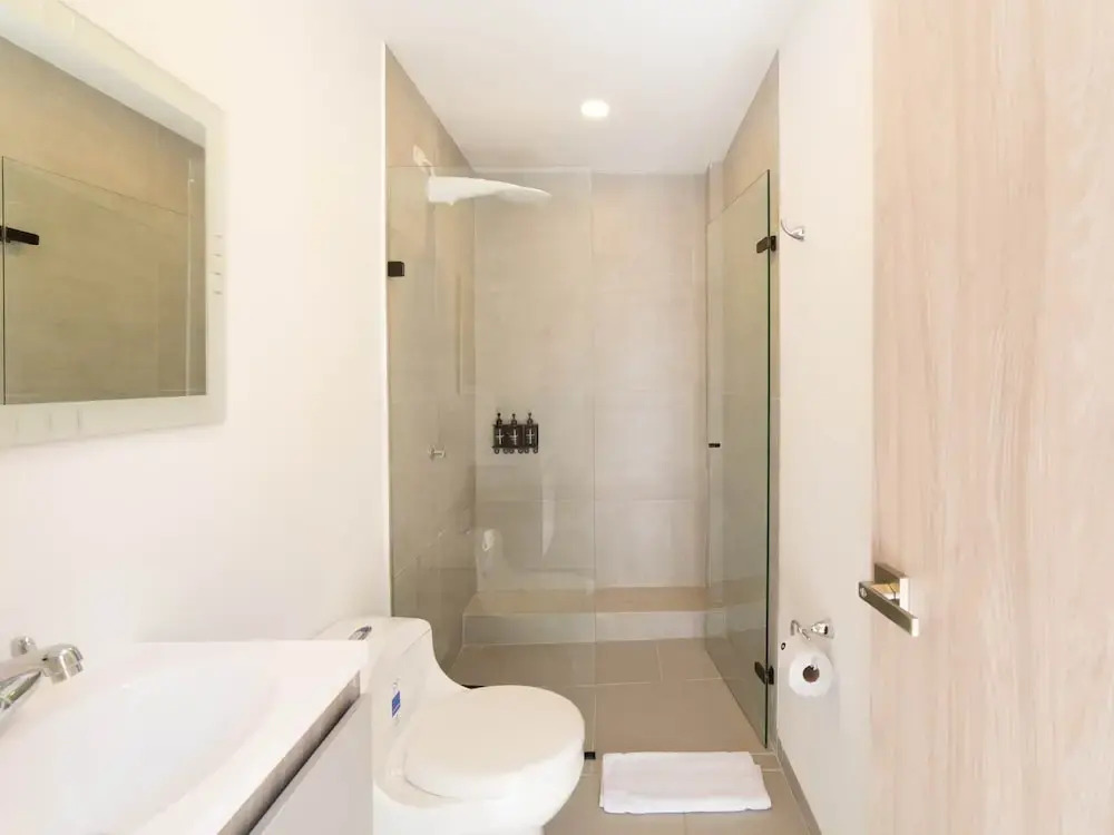 W Contemporary Loft w AC in Trendy Laureles