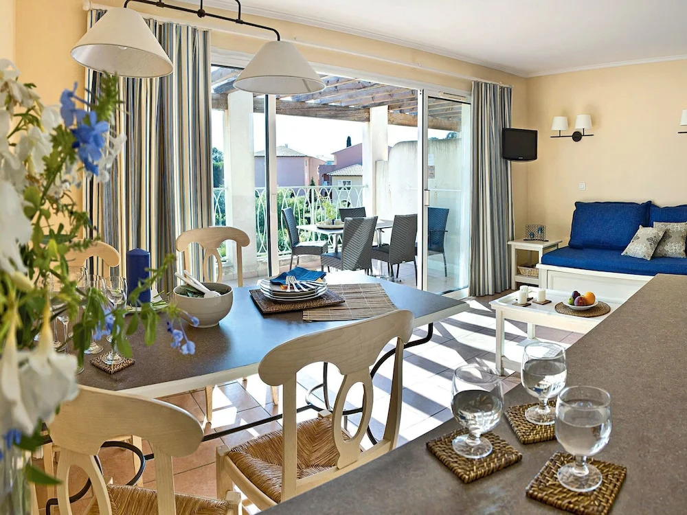 Bright Studio in French Style Near the Beach of Issambres