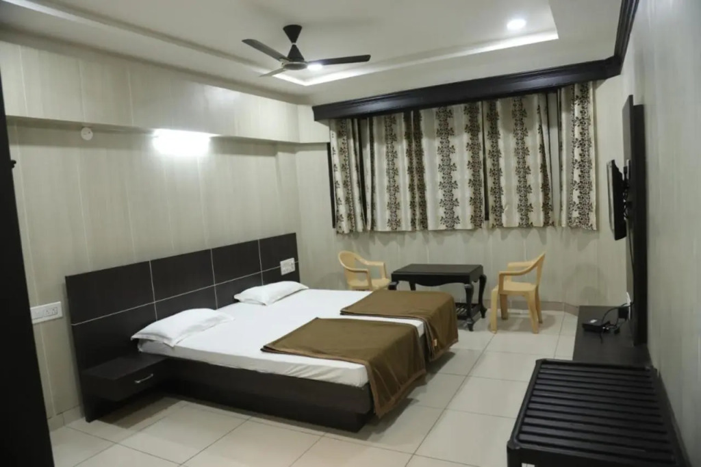 Staymaker Siddeshwara Comforts