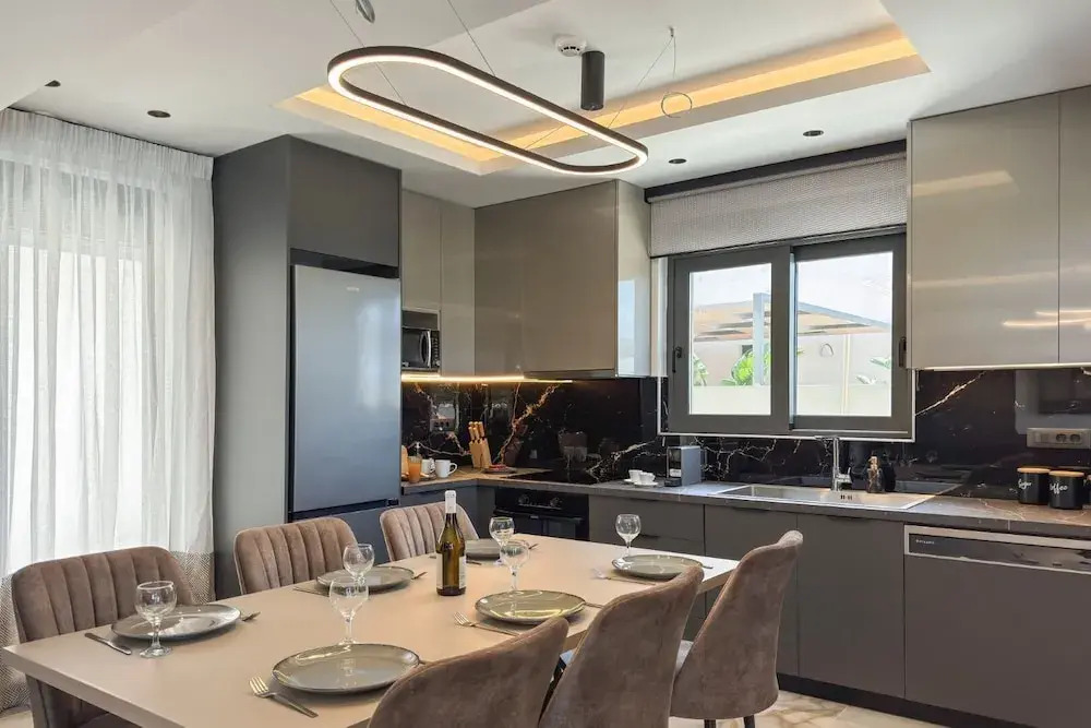 Four Horizons Luxury Villas