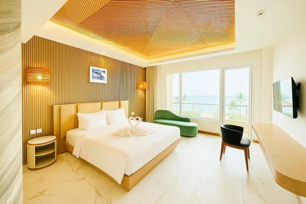 Queen of The South Resort