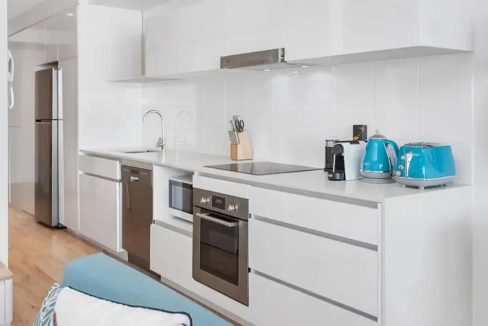 Spacious 2-bed Unit With Balcony Next to The Gabba