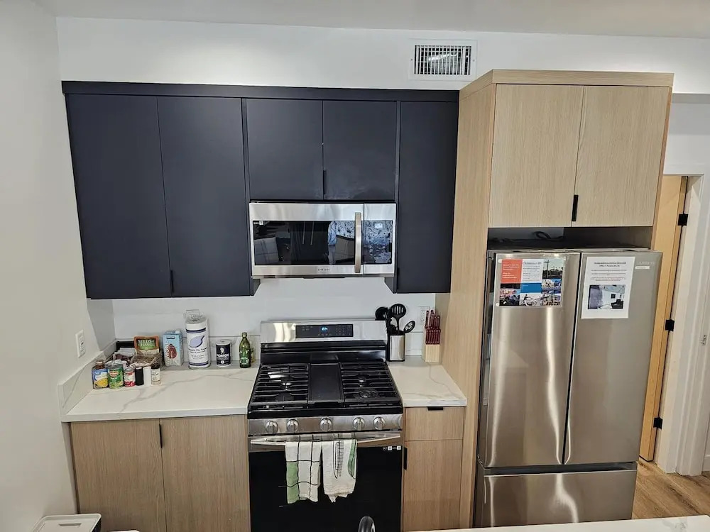 Hollywood Boutique Residences with Free Parking