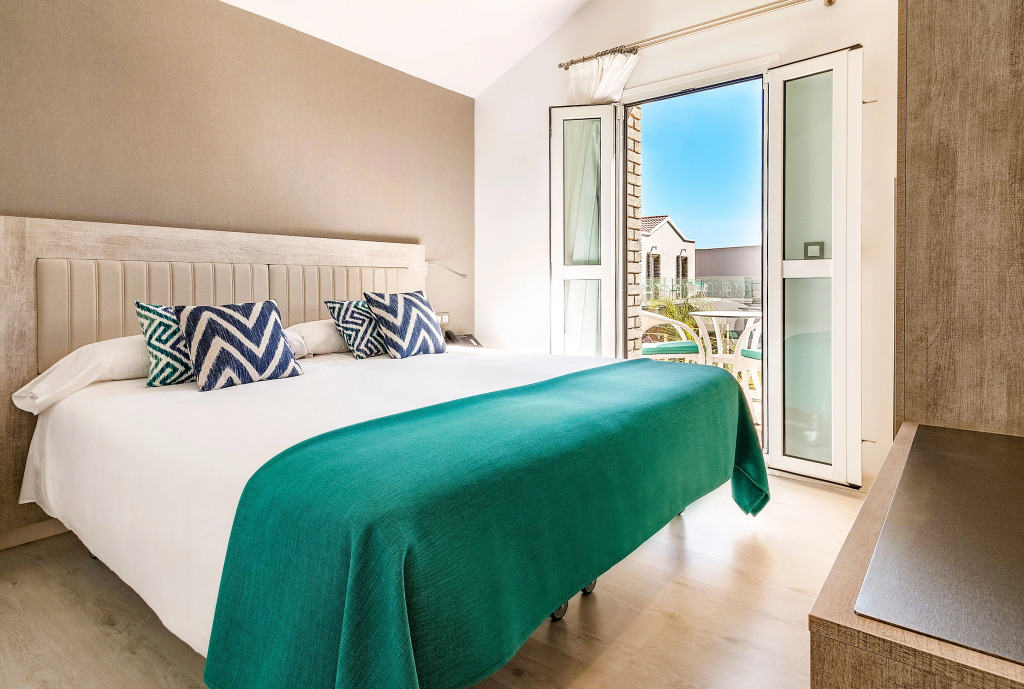 Hotel LIVVO Los Calderones