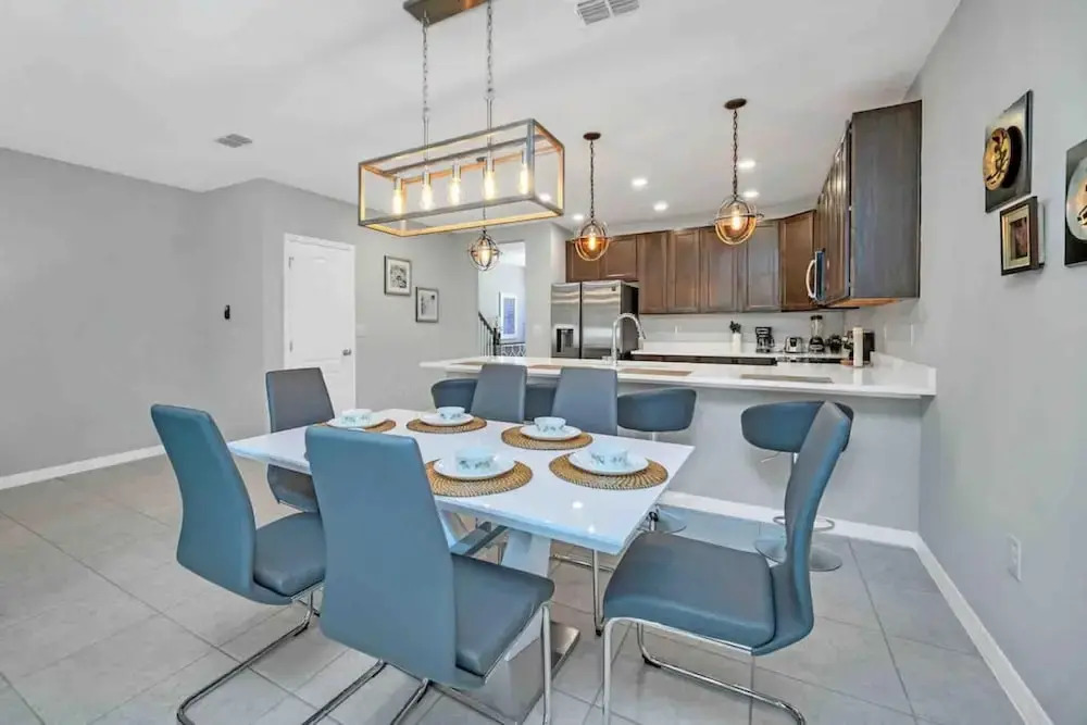 Super Boho Chic Stylish Blend Near Disney