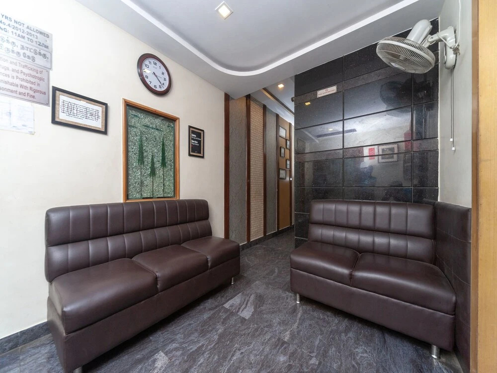 OYO 16890 Hotel Srm Central Park