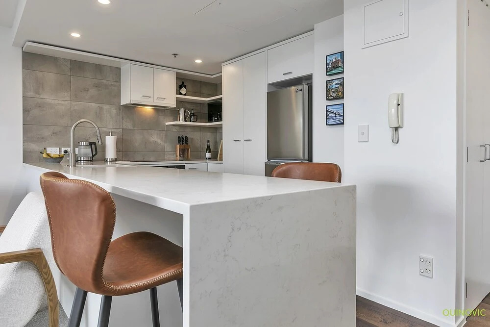 QV Modern Upscale Apartment - 1012