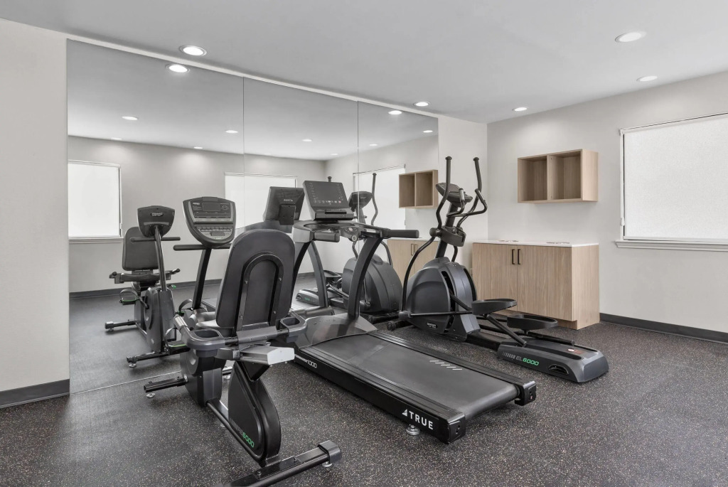 Hawthorn Extended Stay by Wyndham DFW Airport North
