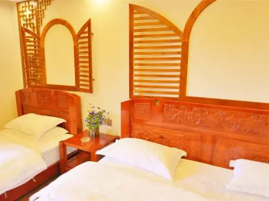 Lijiang Rongshe Liyuan Inn