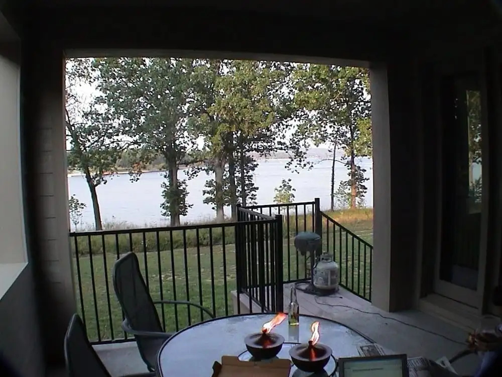 Table Rock Missouri 4 Br home by RedAwning
