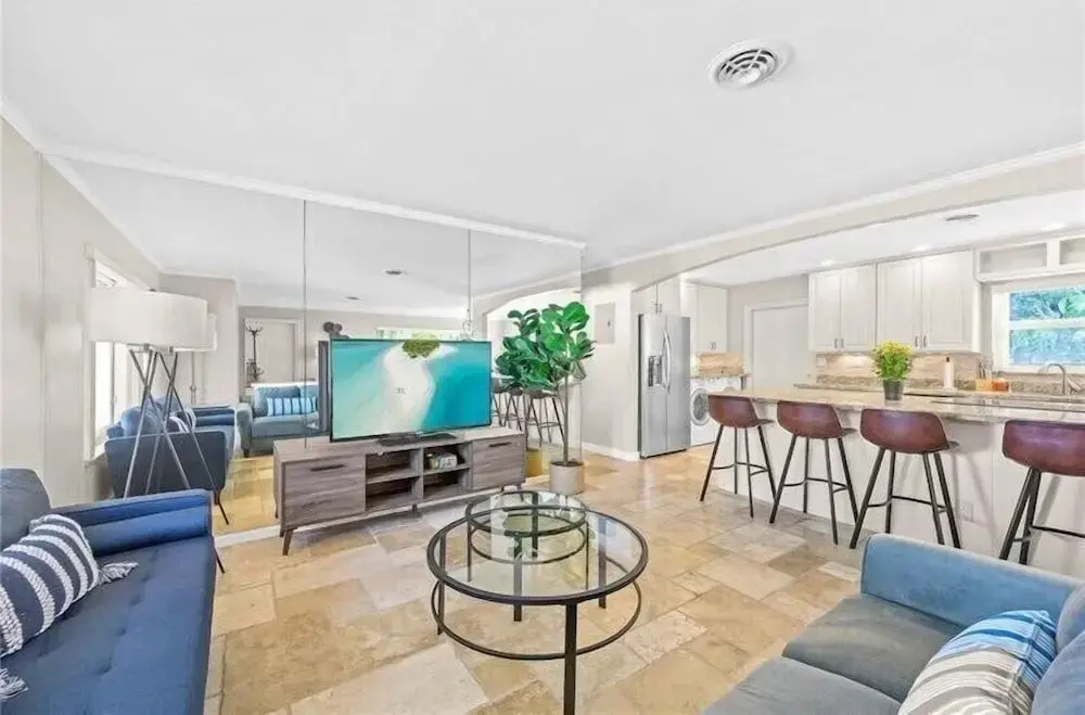 332 Wilton Manors in Wilton Manors