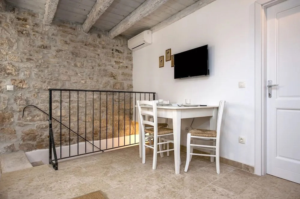 Apartments CASA ROCCIA BIANCA