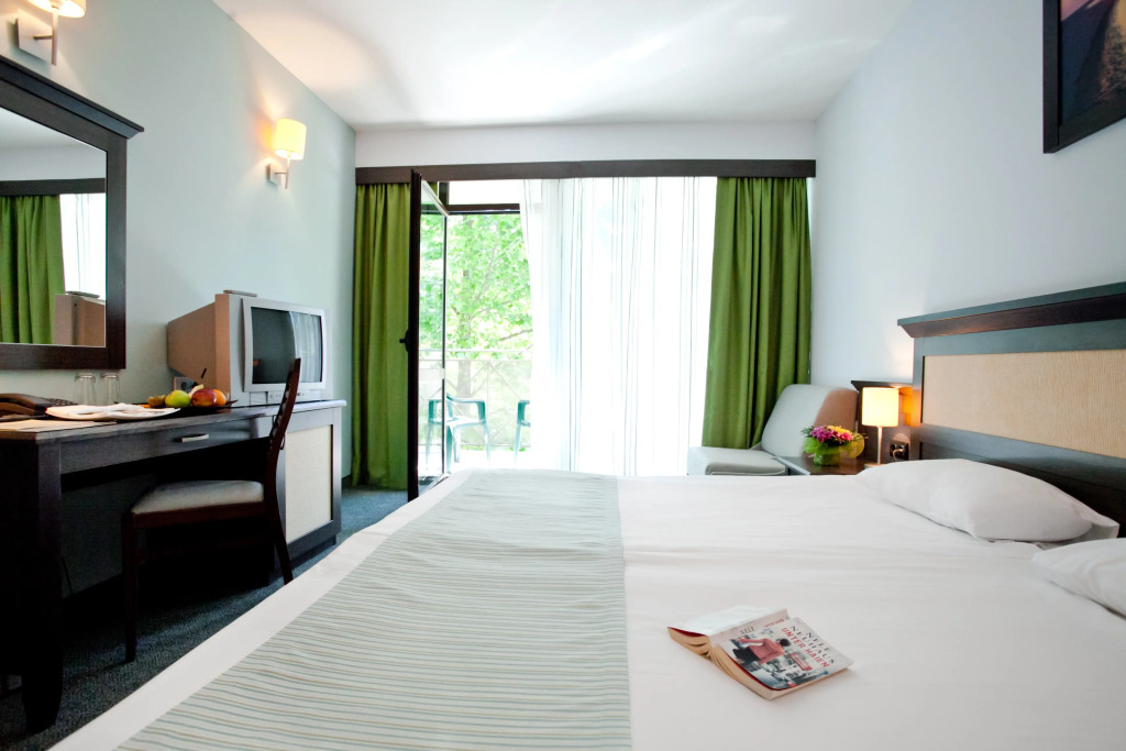 Lion Sunny Beach Hotel