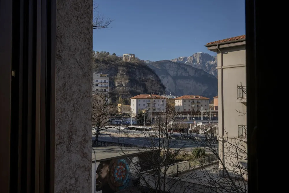 House of Bruno Apartments - NO Reception