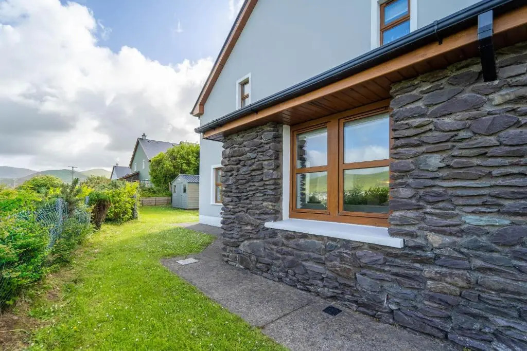 Dingle View - 37 Tir Na Fiuise