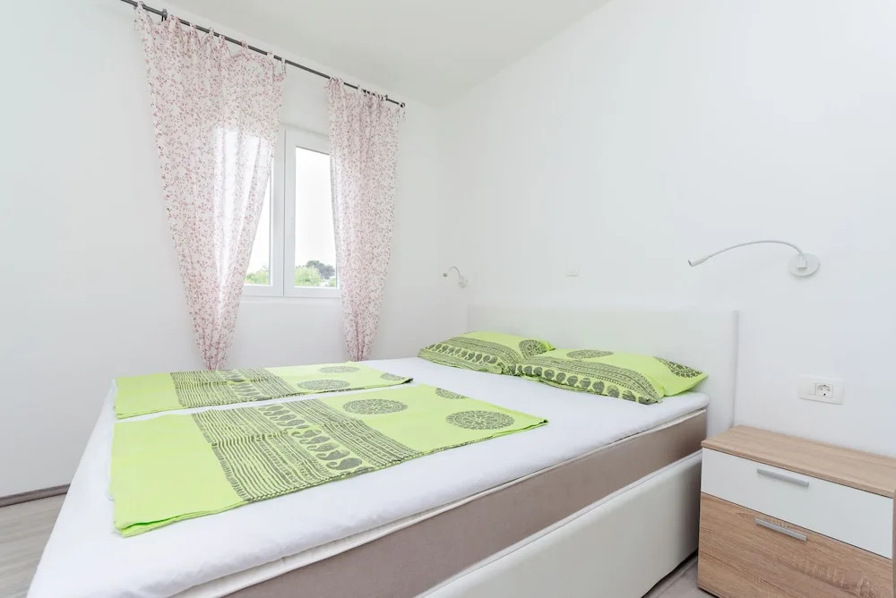 Apartments and Room Ljubica