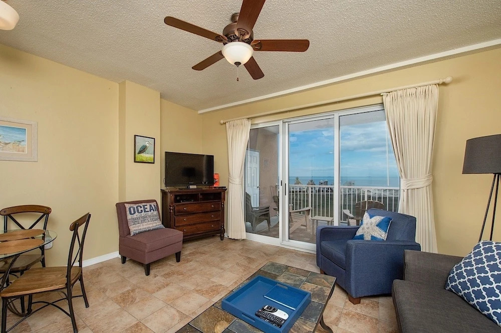 Dunes 602