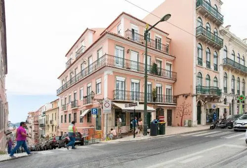 2 suites stylish flat at bairro alto-principe real
