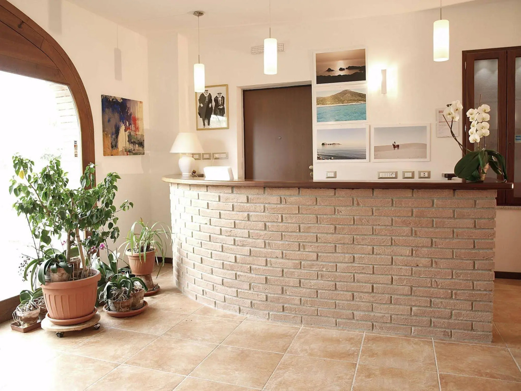 Residenza Locci - Rooms & Apartments