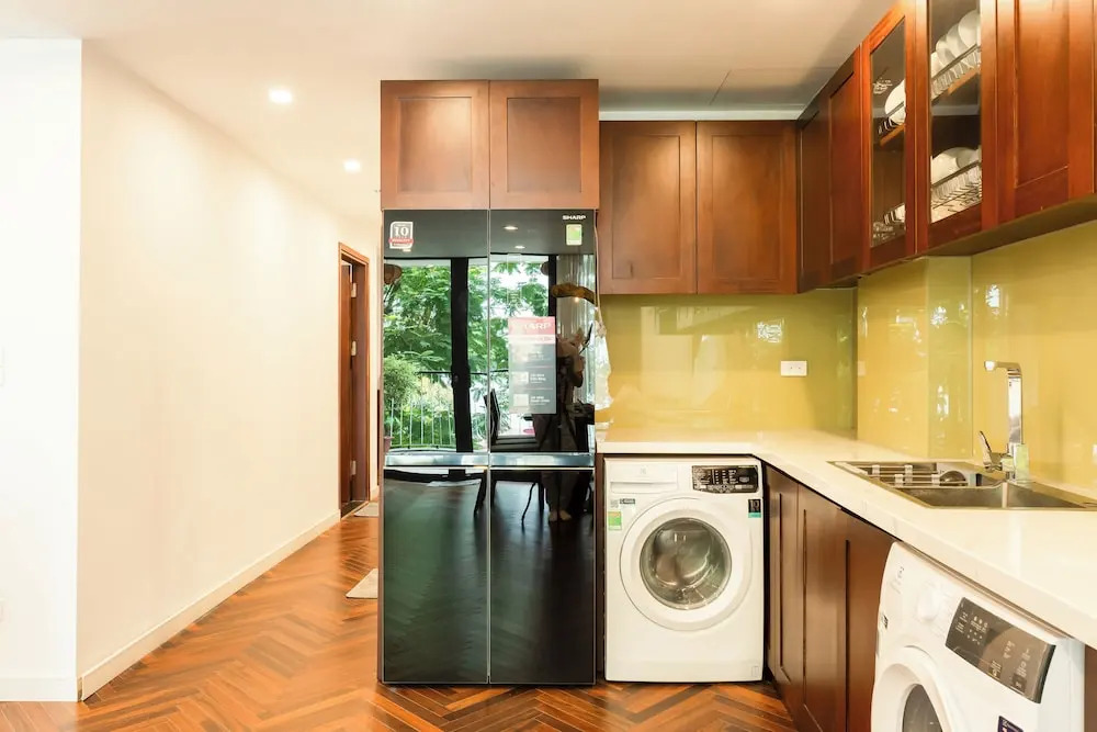 NINE HOUSING West Lake 136 Vu Mien