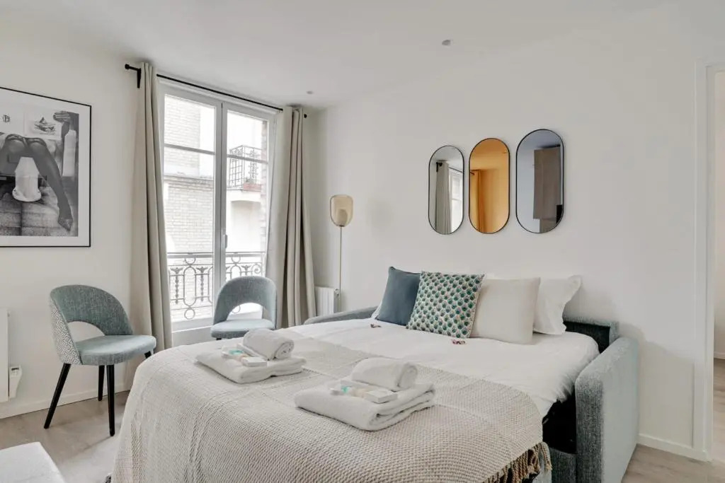 160 Suite Eve Brand new 1 BDR APT Paris
